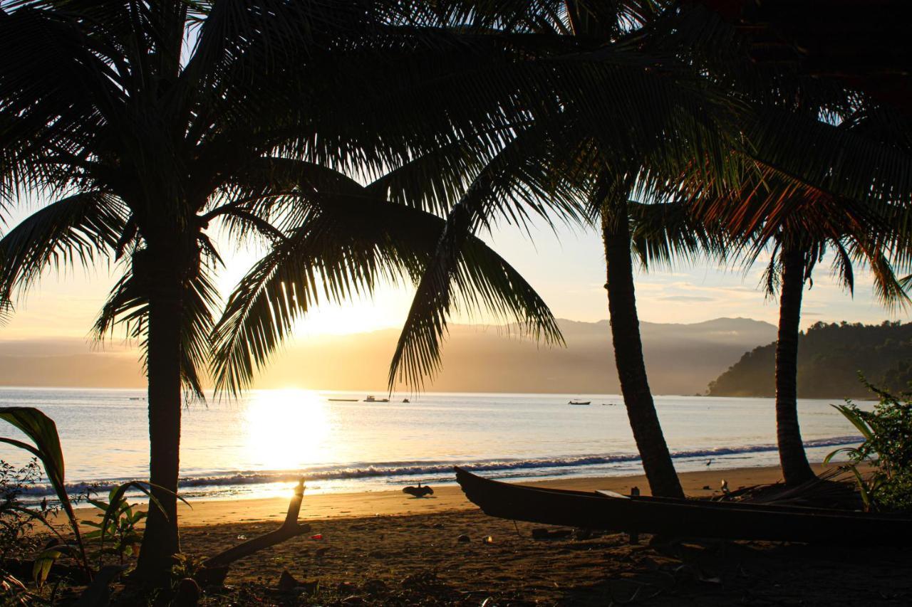 Refugio Mr Jerry Eco Hostal Bahia Solano Exterior foto