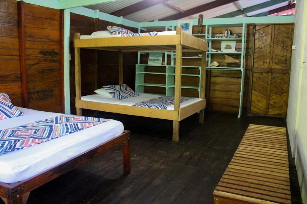 Refugio Mr Jerry Eco Hostal Bahia Solano Exterior foto