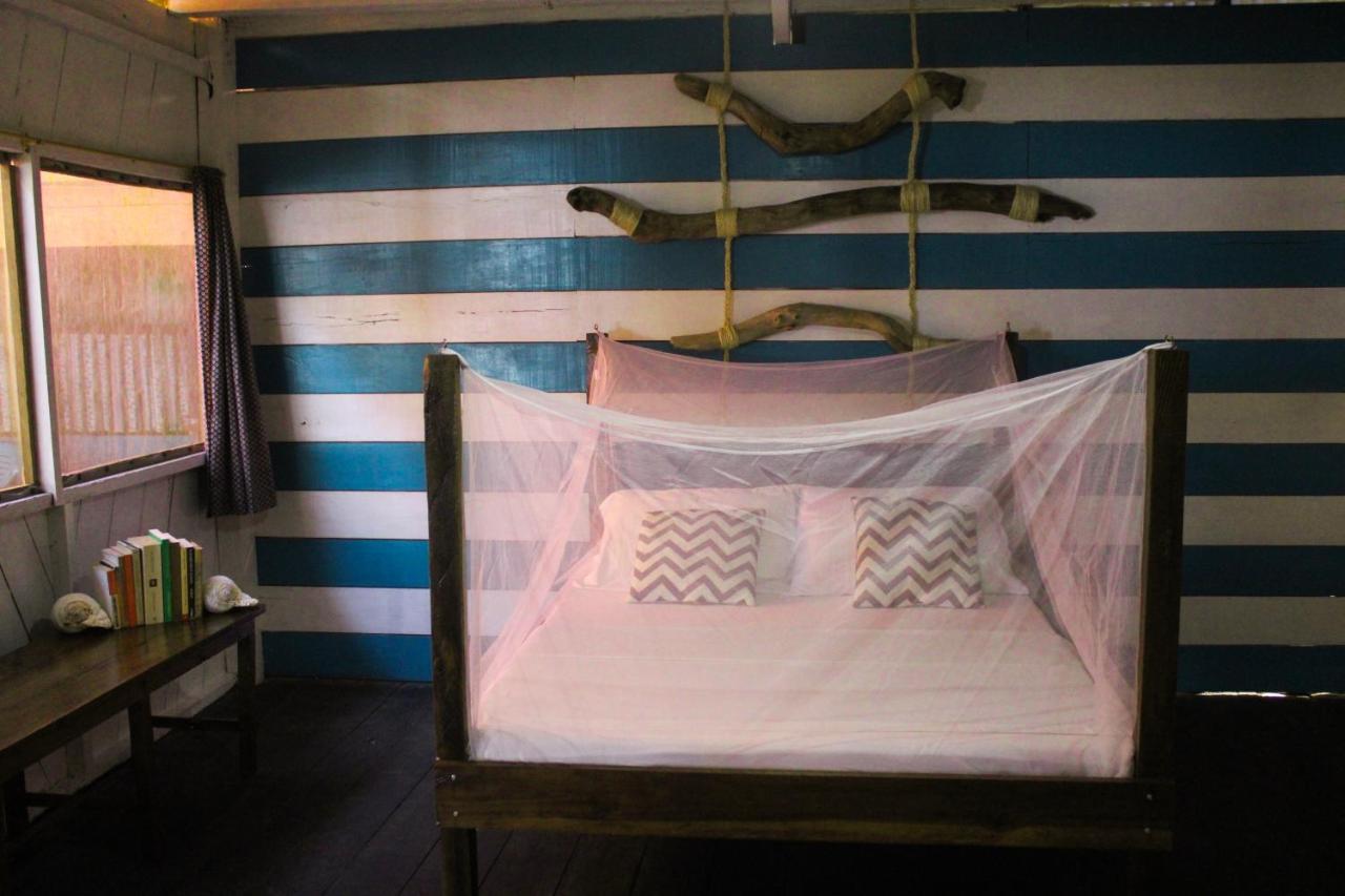 Refugio Mr Jerry Eco Hostal Bahia Solano Exterior foto